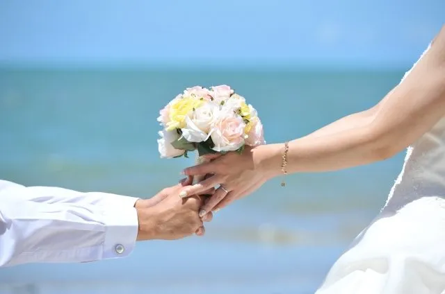新婚カップルたちの「プロポーズ事情」