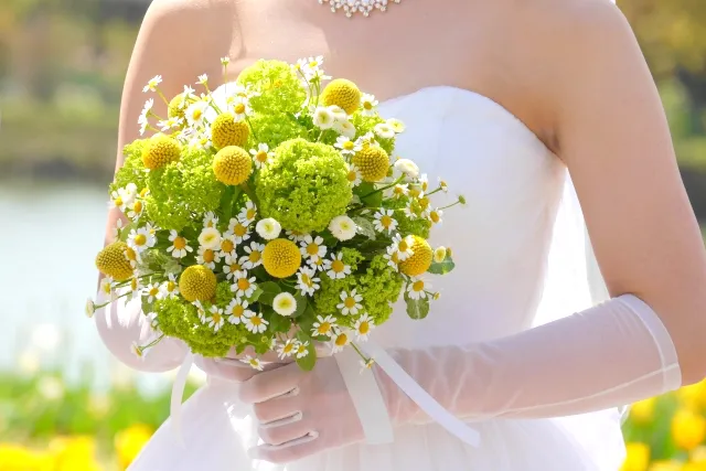 新婦に人気の「ブーケ、メインカラー、スタイル」